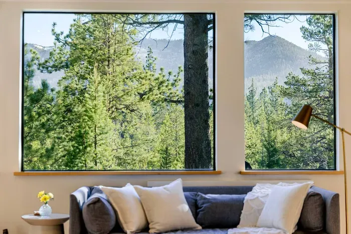 Views from every window. This is our absolute favorite spot to curl up with a great book (or, during winter, watch the snow fall!)

@dirtandglass