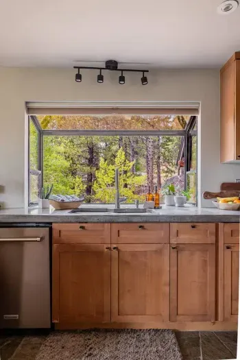 Even the kitchen has views-doing dishes isn't so bad when you are looking out to the Tahoe National Forest!