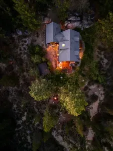 We can't wait to welcome you to Echo View Chalet!


@dirtandglass