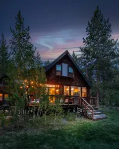 From spring to summer, the back deck is surrounded with green aspens; in the fall you'll be able to see the leaves change. In the winter, this elevated area gets a ton of sun so the snow on the deck melts off quickly.