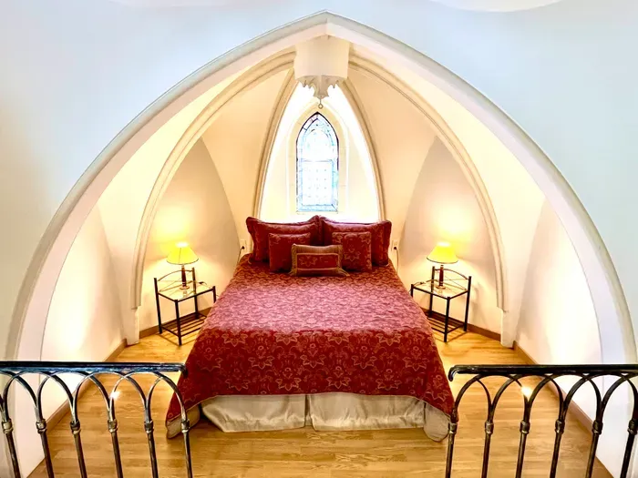 Templar Chapel Bed