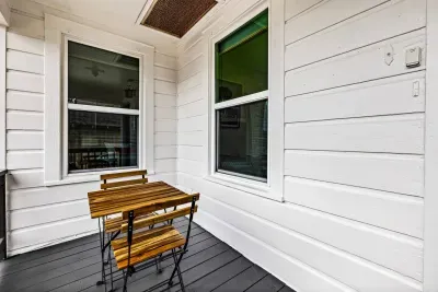 The East End Escape - image 29 of 42