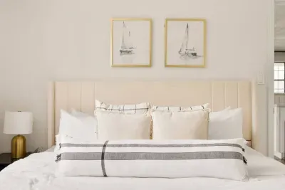 Sink into comfort! This bedroom features a generously sized bed that invites restful nights and lazy mornings, making it the perfect retreat after a day of adventure at Mountain Top Retreat.