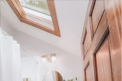 The second bath offers added convenience for larger groups, featuring a shower/tub, toilet, and sink for your comfort. 