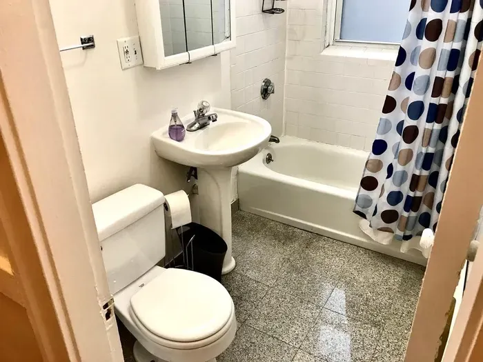 109S15 | The Strathmore 15 | 1BR 1B w/AC | Private - image 21 of 29