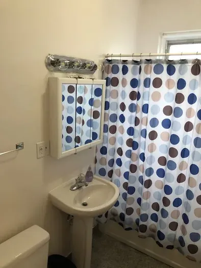 109S15 | The Strathmore 15 | 1BR 1B w/AC | Private - image 9 of 29