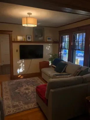 145R1.1 | The Redlands 1 | 2BR 1B w/AC | Room #1