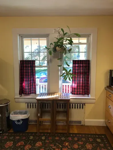 145R1.1 | The Redlands 1 | 2BR 1B w/AC | Room #1 - image 16 of 20