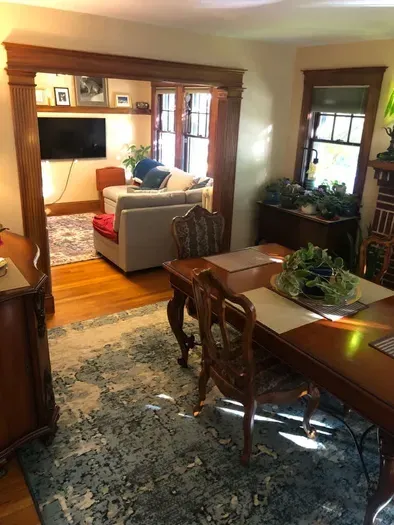 145R1.1 | The Redlands 1 | 2BR 1B w/AC | Room #1 - image 11 of 20