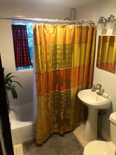 145R1.1 | The Redlands 1 | 2BR 1B w/AC | Room #1 - image 14 of 20