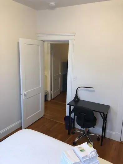109S8 | The Strathmore 8 w/AC | 1BR 1BA | Private - image 3 of 13