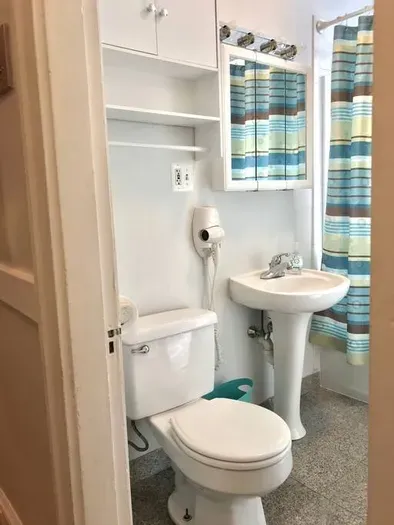 109S8 | The Strathmore 8 w/AC | 1BR 1BA | Private - image 13 of 13