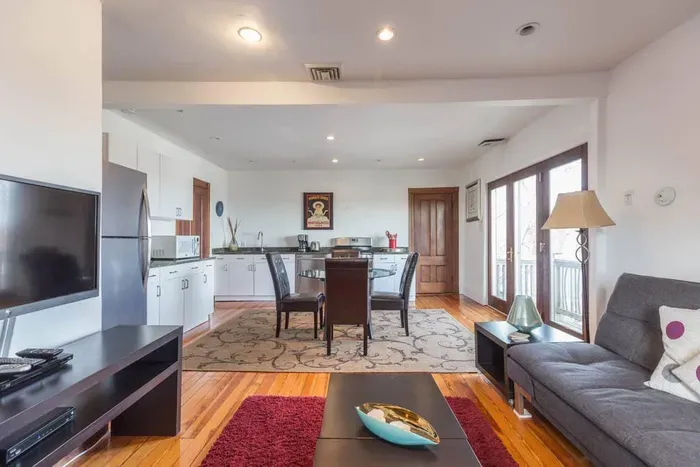 The Sky View Redline ~ Pvt Apt | 3BR 1BA w/AC & WD - image 5 of 22