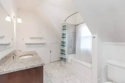 The Sky View Redline ~ Pvt Apt | 3BR 1BA w/AC & WD - image 17 of 22