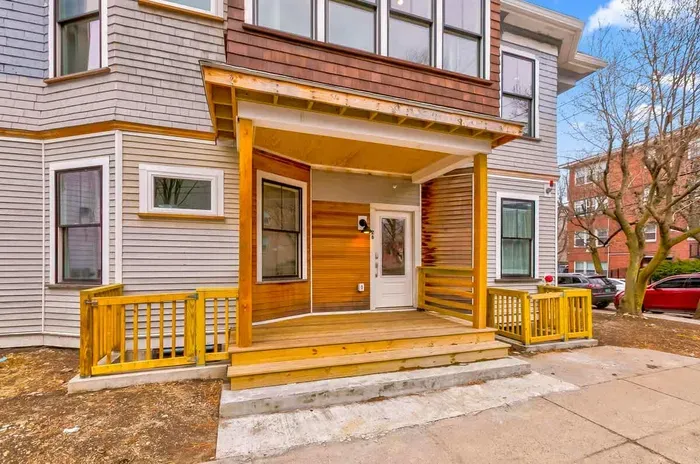The Sumner Redline | 3BR 3B w/AC & W/D | Bi-Level - image 36 of 39