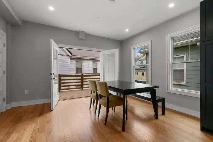 The Annabel 2 ~ Bedroom #1, Pvt Bath | w/AC & W/D - image 3 of 31