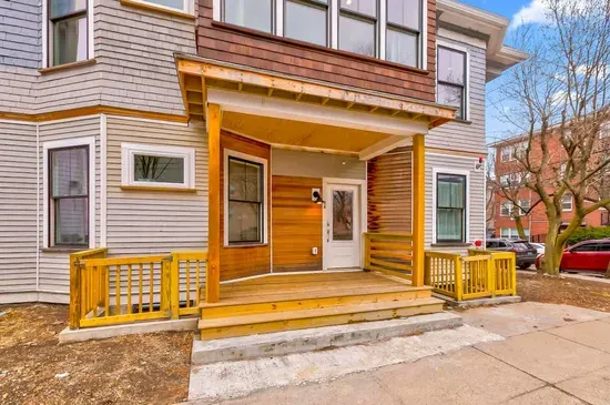 The Annabel 3 ~ Bedroom #1, Pvt Bath | w/AC & W/D