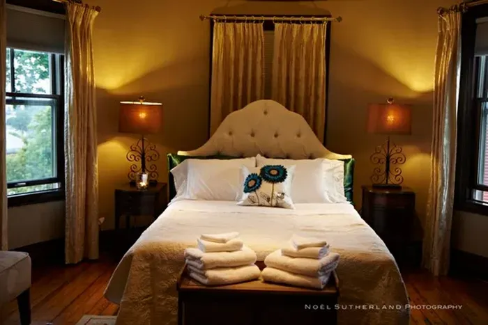 The Grand View ~ Master Bedroom | 5BR 2B w/AC & WD - image 16 of 26