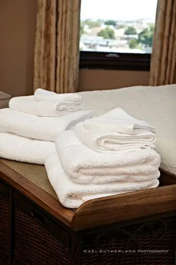 The Grand View ~ Master Bedroom | 5BR 2B w/AC & WD - image 17 of 26