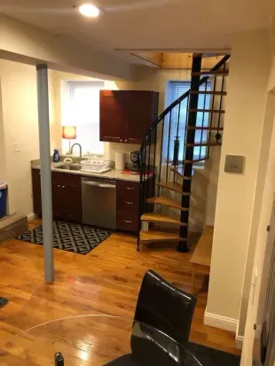 109S2.3 | The Strathmore 2 | 3BR 2B w/AC | Room #3
