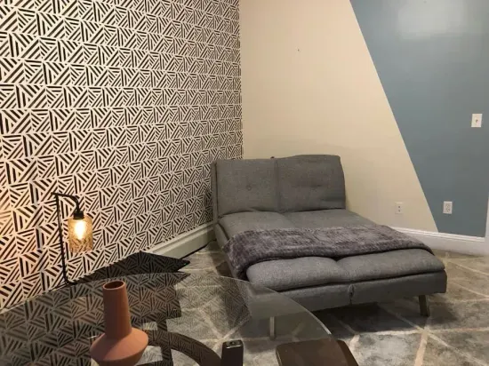 109S2.3 | The Strathmore 2 | 3BR 2B w/AC | Room #3