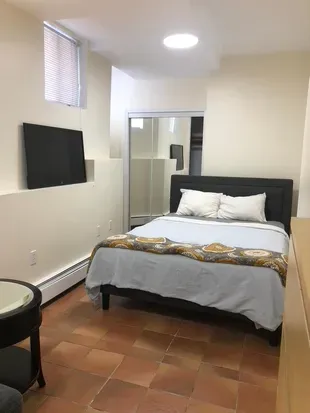 109S3.2 | The Strathmore 3 | 2BR 2B w/AC | Room #2