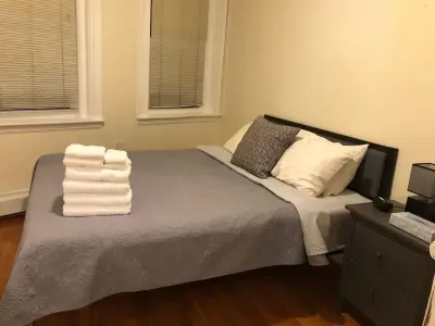 109S14 | The Strathmore 14 w/AC | 2BR 1B | Private - image 9 of 10