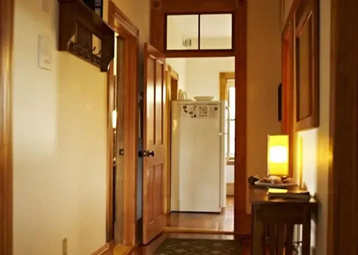 Hallway/Foyer