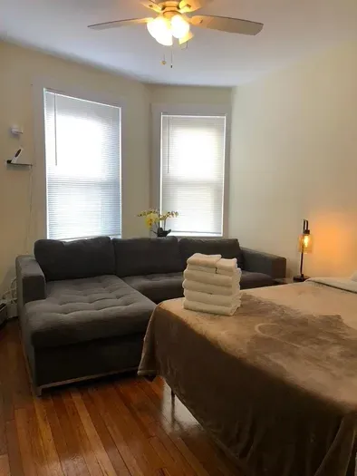 109S9 | The Strathmore 9 w/AC | 2BR 1B | Private - image 15 of 16