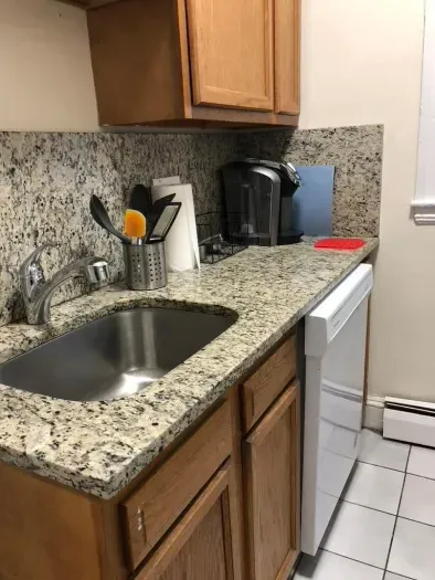 109S3.1 | The Strathmore 3 | 2BR 2B w/AC | Room #1 - image 6 of 26