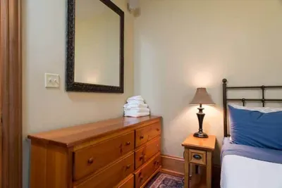 The Mayhew Redline ~ Pvt Apt | 3BR 1B w/AC & W/D - image 18 of 23