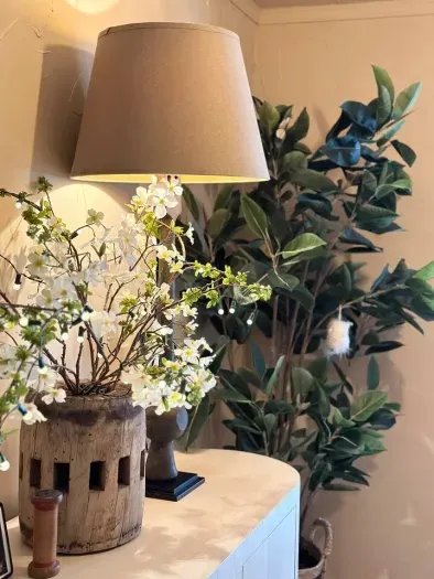 We know you love floral, and we've spared no expense to surround you with lovely touches.