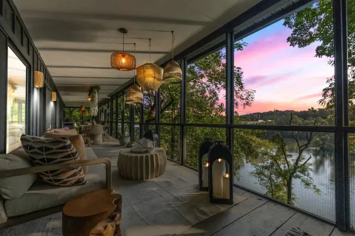 Perched above the river with views through the treetops, this cozy hideaway invites you to slow down, sip your coffee, and soak in the stillness of nature.
