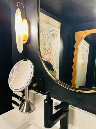 Some people report having booked this property just to shower in this bathroom ...