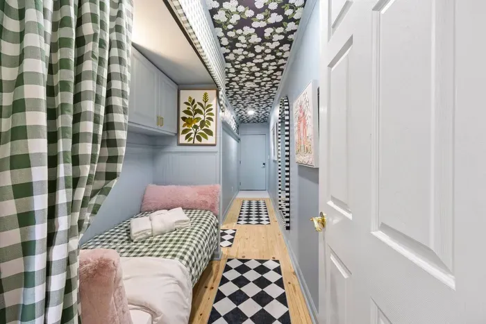 Additional bed for extra sleeping space