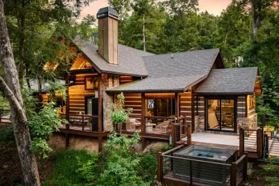 Havenwood, a modern designed waterfront retreat tucked deep in the Blue Ridge Mountains. Set on 1.5 serene acres along Mountaintown Creek in the gated Coosawattee River Resort, this luxurious cabin was thoughtfully curated for rest & reconnection.