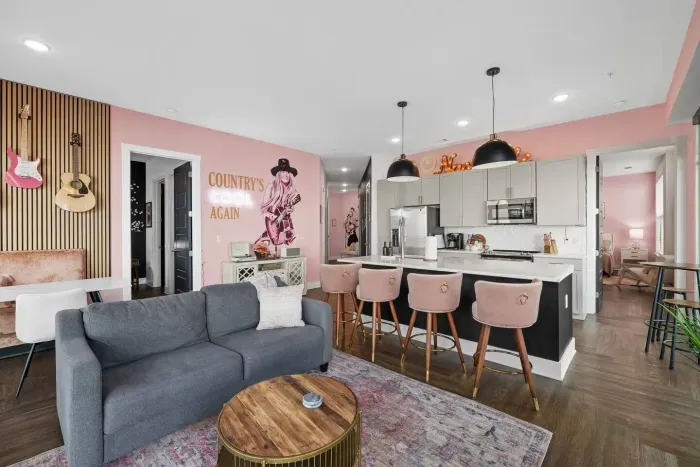Whether you're here to chase your country music dreams or just soak up the city's vibrant culture, Country's COOL Again Nashville is designed to make you feel right at home—cool, comfortable, and unapologetically country. :)