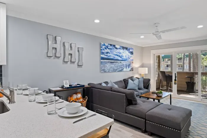 Dining area to living room