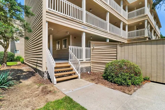 Only steps to the Vacation Villa.