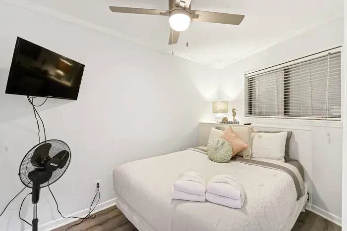 You can watch your favorite shows, movies, or listen to calming music to help you relax on smart tv inside the bedroom