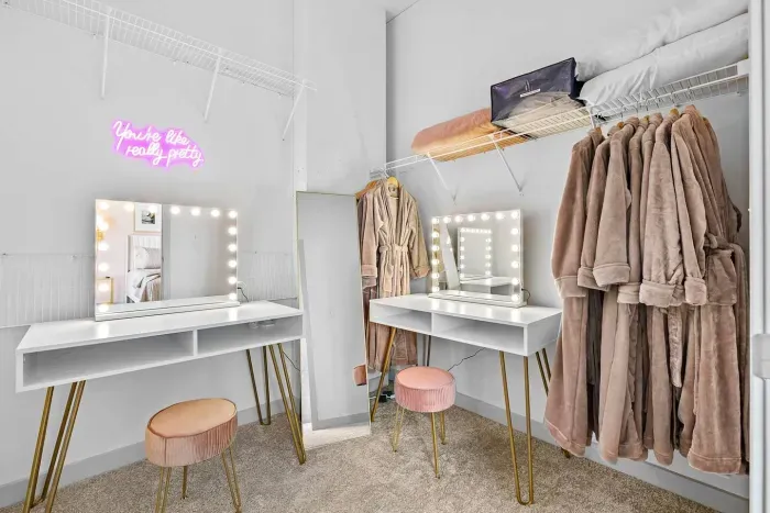 You know, you're like really pretty!  More vanities for getting ready for a night out on the town.  We also provide plush robes during your stay with us!