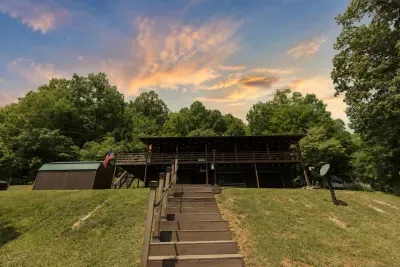 Blue Water Cottage | Lakefront Retreat on Norris!