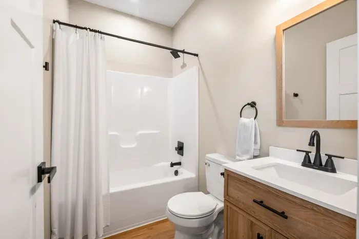 Another full bath with a tub. Six of these in the house, so mornings move fast.