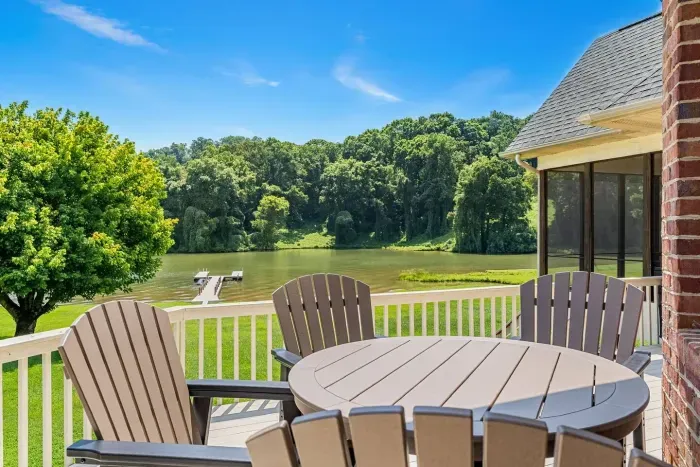 Welcome to Tranquil Tellico Lakefront Retreat!!