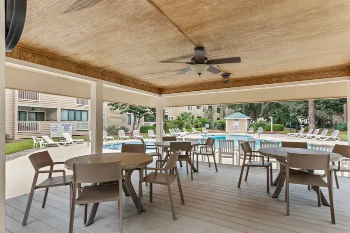 A place where you can gather your guest while swimming,