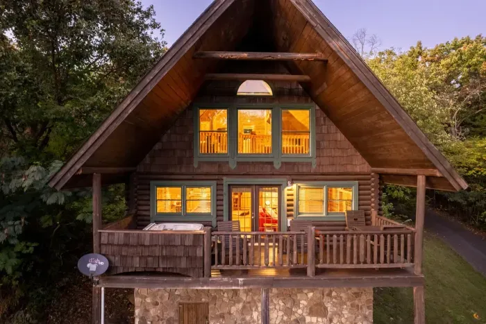 Tucked into the trees and wrapped in mountain quiet, Cabin Haiku is a private Smoky Mountain retreat designed for slow mornings, cozy nights, and uninterrupted time together. This is where couples come to relax, reconnect, and unwind.