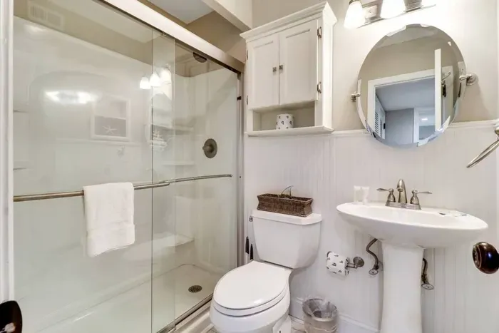 Walking Shower  with Pedestal Sink