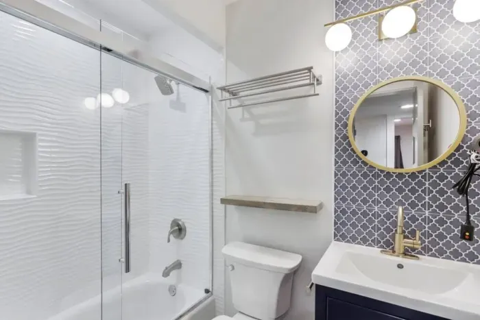 A full bathroom connected to the primary bedroom