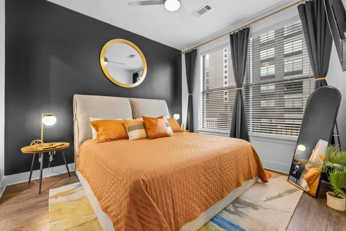 After an exciting day exploring Music City, come home to relax and get a good night's sleep on a king bed dressed with premium quality linens.  Rest assured, your sleep matters to us.