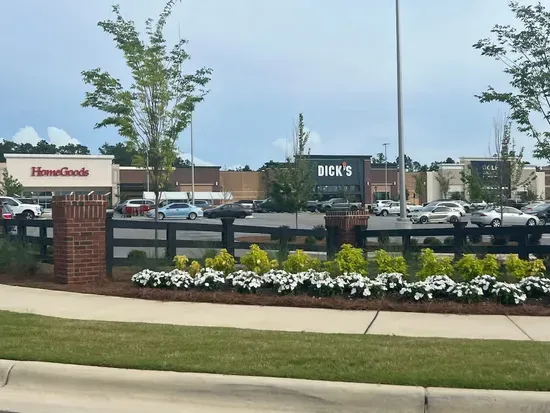 New shops and eateries nearby, 1 mile away. 